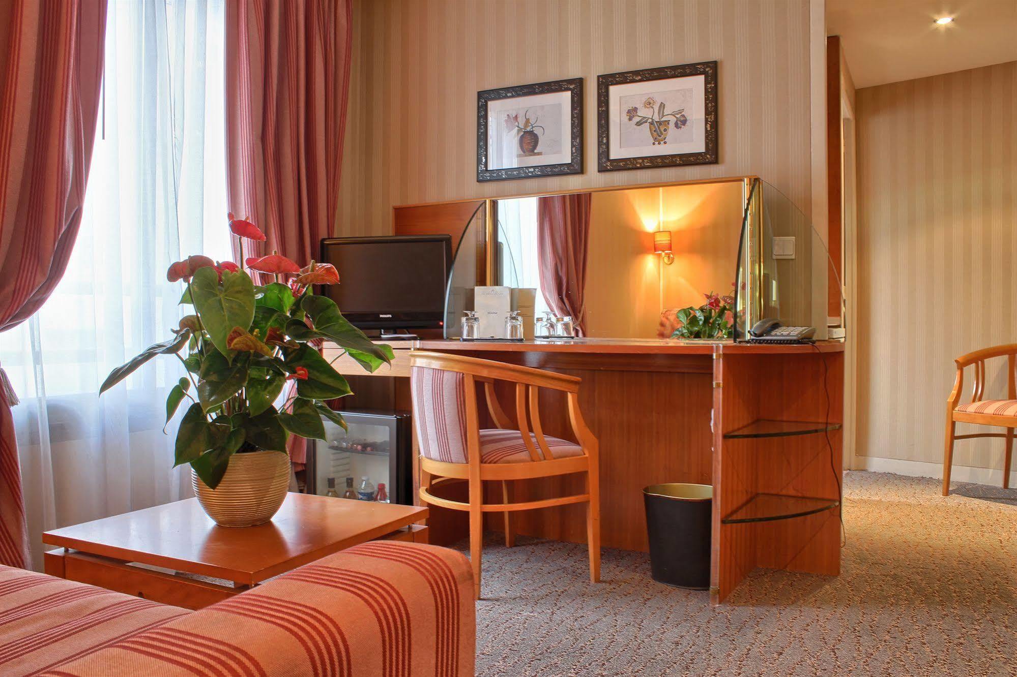 Luxembourg 3* Paris